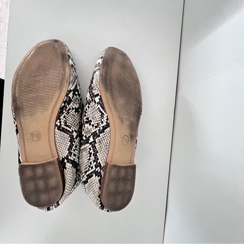 Women size 7.5 Snakeskin Loafers Blk/Grey & White. - Picture 8 of 9